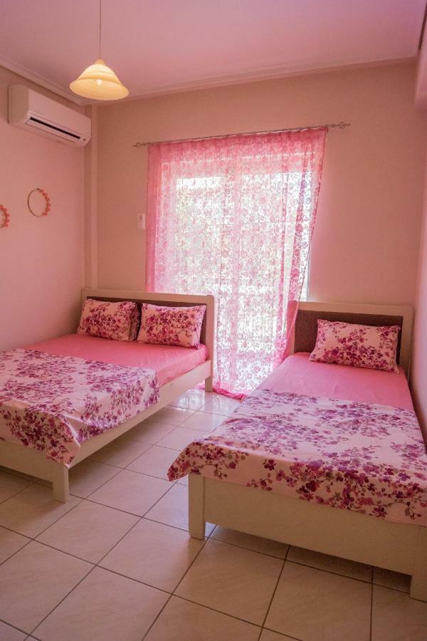 Olympiakí Aktí Villa Irini מראה חיצוני תמונה