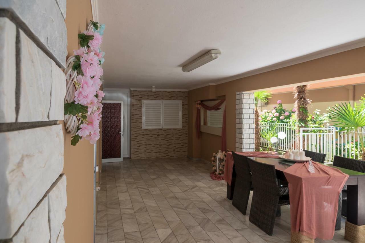 Olympiakí Aktí Villa Irini מראה חיצוני תמונה